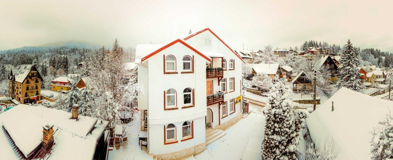 Pensiunea Nicolas Sinaia Buitenkant foto